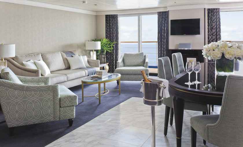 Master Suite luxe schip Navigator Regent Seven Seas