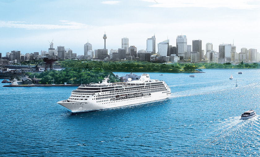 Island Princess op zee 