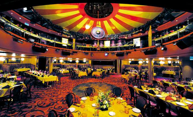Een eetzaal op de Norwegian Epic van de NCL