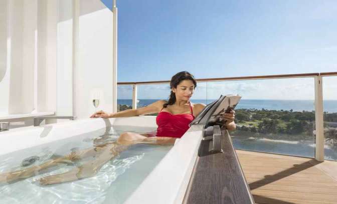 Jacuzzi penthouse suite Celebrity Silhouette