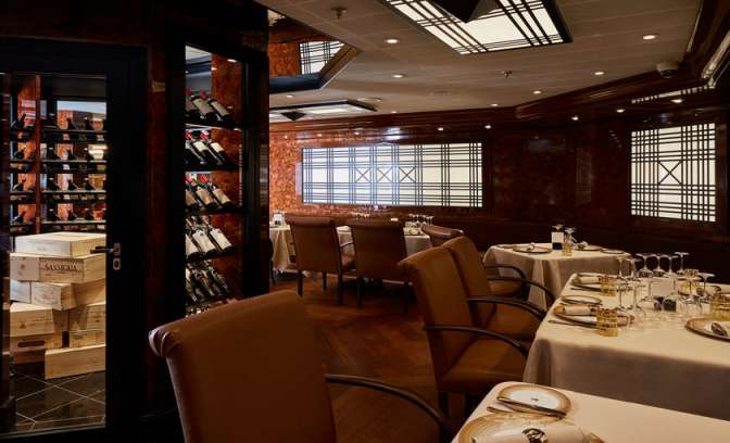 Frans restaurant aan boord van de SIlver Muse